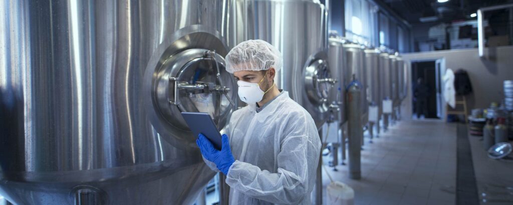 Edelstahlanlagenbau für Brauereien: Individuell geplante, korrosionsbeständige Anlagen für die Getränkeproduktion. Edelstahlzentrum P. Harloff